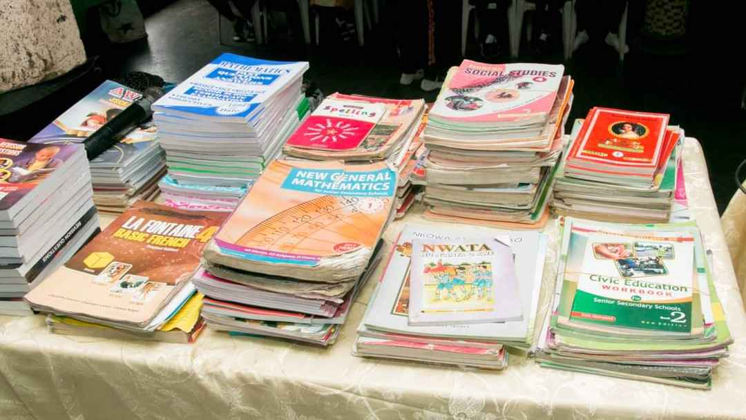 Neatly Used Textbooks at Menitos Back To School 2023