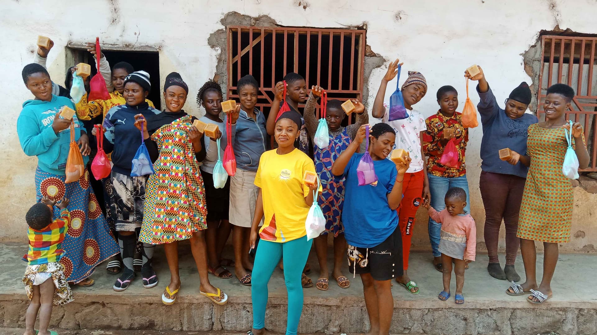 CEFLife had a talk on the products and facilities needed by adolescent girls during their monthly period and how they should take care of their body during mentsruation. They were give 4 reusable pads and saving.