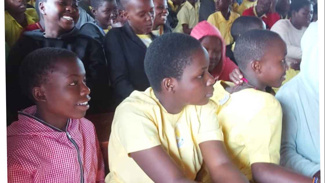 Girls during the session on sexul reproductive health