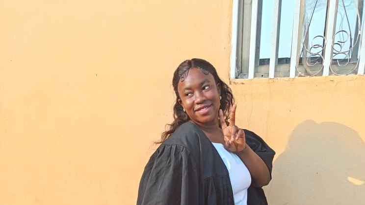 The picture shows a girl who wants to achieve  her dreams